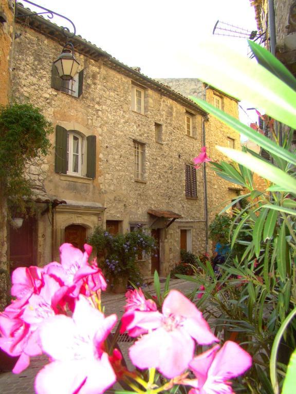 Aux 3 Lits Qui Chantent - Au Village 旺斯 外观 照片